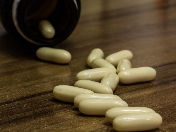 Emagrecedores manipulados: como funcionam as cápsulas, fórmulas e suplementos?