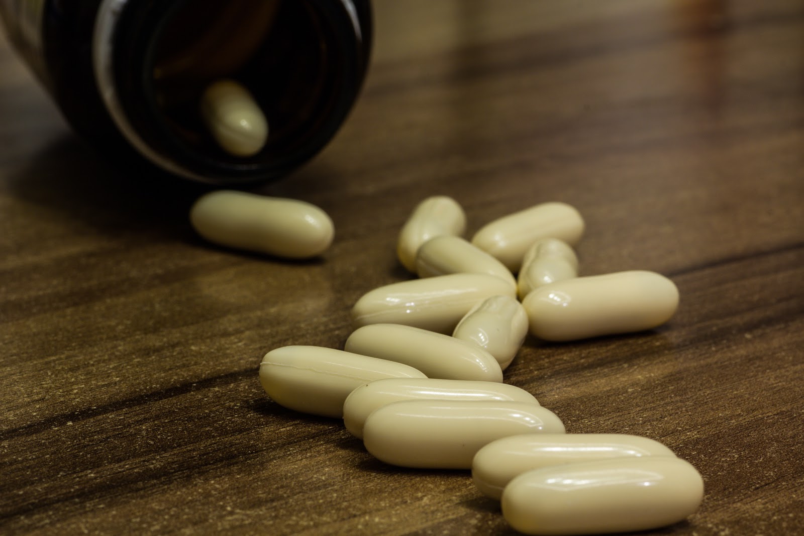 Emagrecedores manipulados: como funcionam as cápsulas, fórmulas e suplementos?